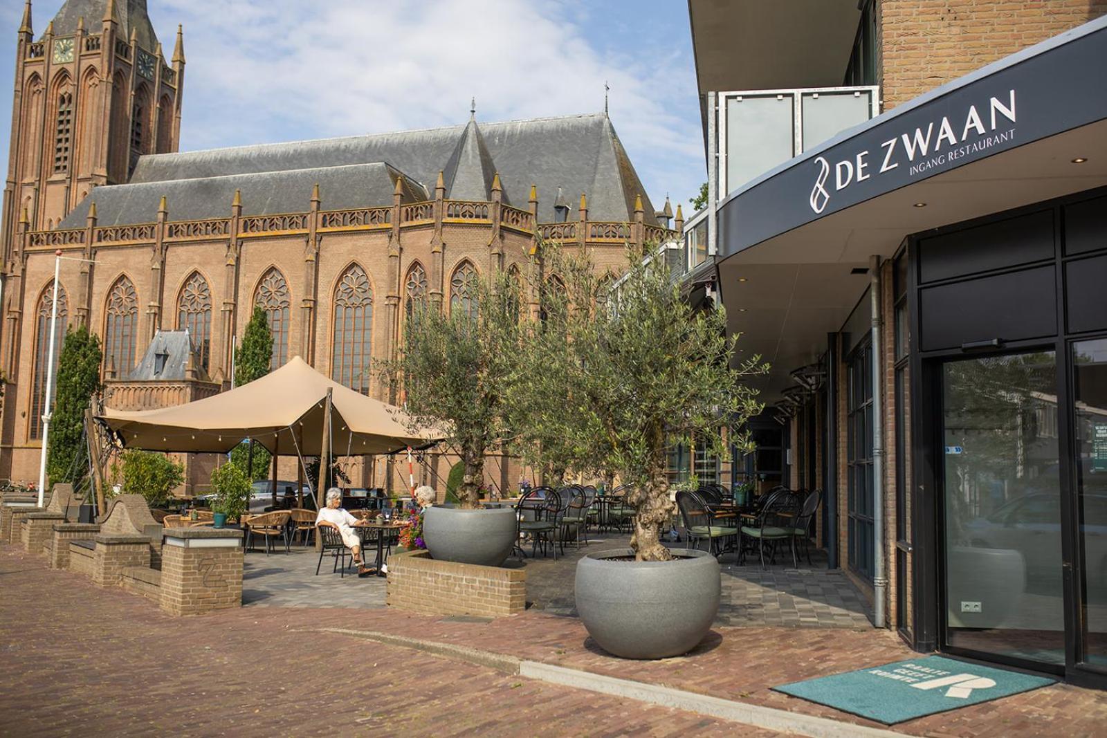 Hotel Restaurant De Zwaan Raalte Extérieur photo