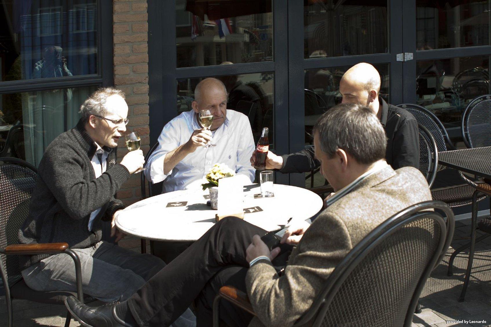 Hotel Restaurant De Zwaan Raalte Extérieur photo