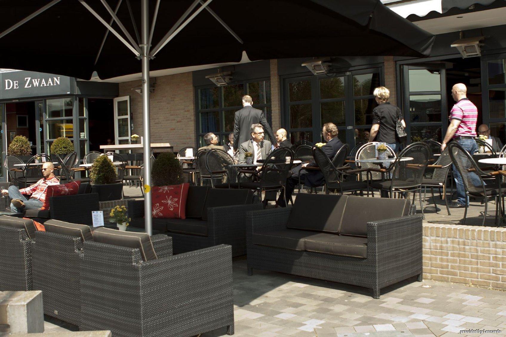 Hotel Restaurant De Zwaan Raalte Extérieur photo